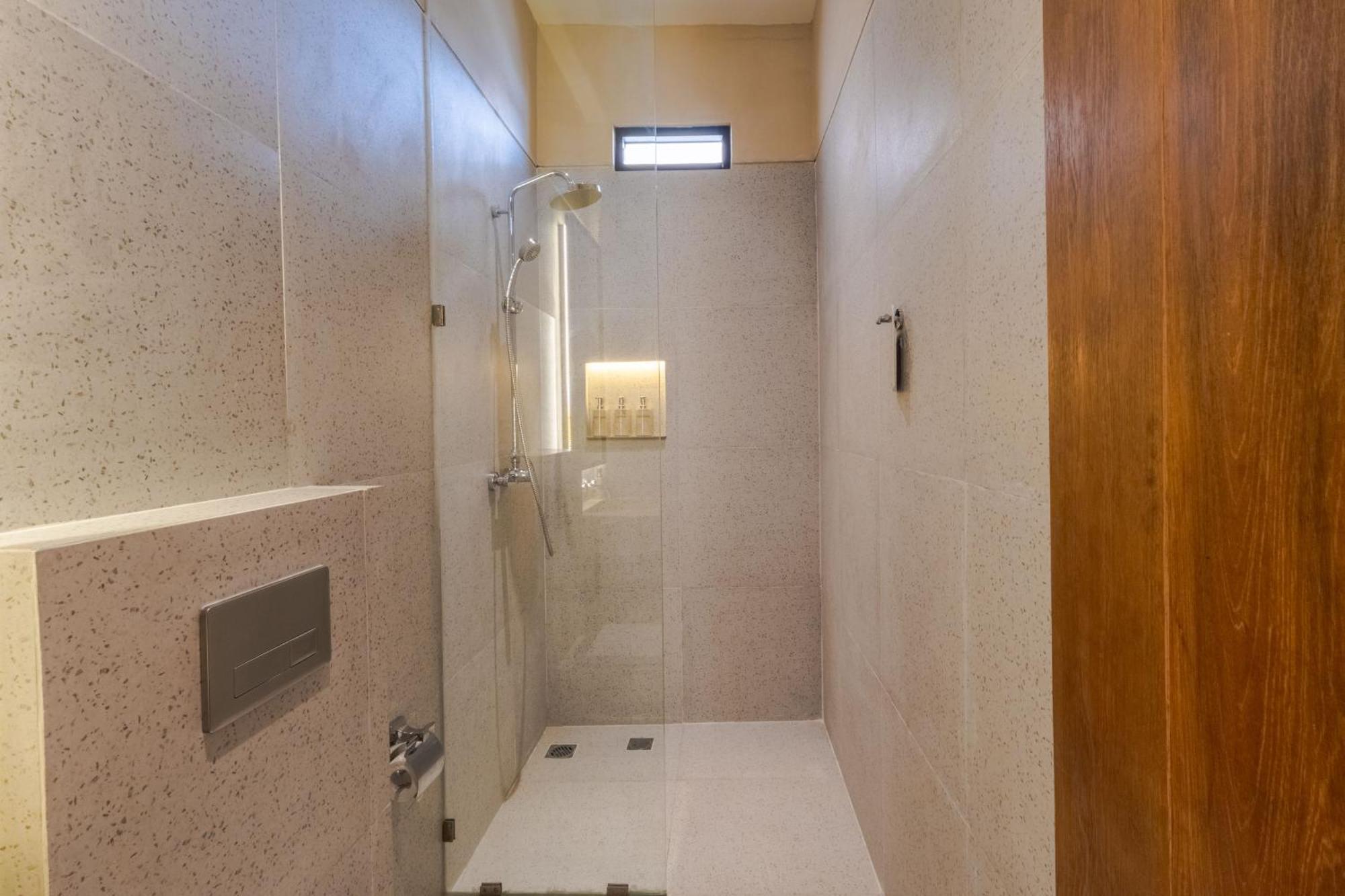 Santa Clara - 2 Bedroom Private In Seminyak (Bali)